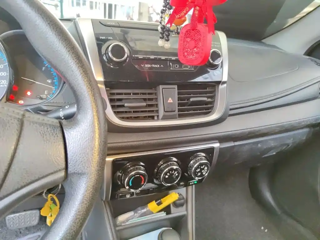 Toyota Yaris L 2017