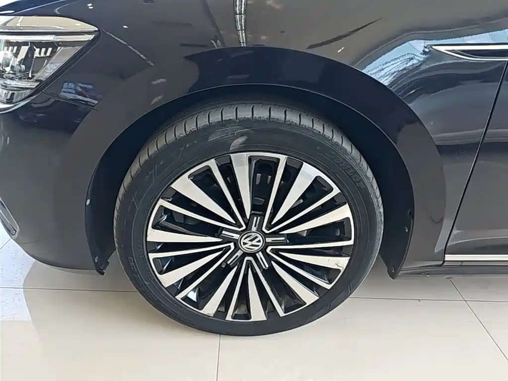 Volkswagen Passat 2019 — фото 23