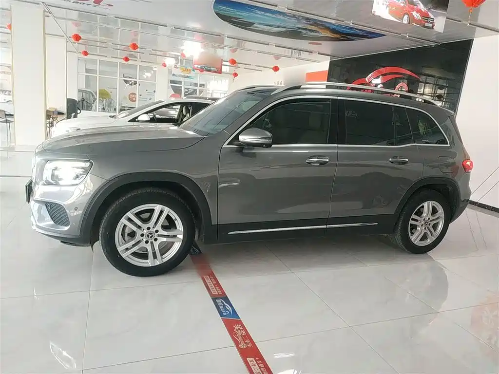 Mercedes-Benz GLB 2021 — фото 21