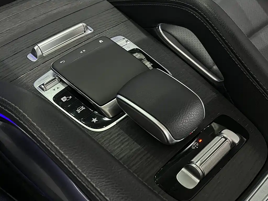 Mercedes-Benz GLE 2020 — фото 19
