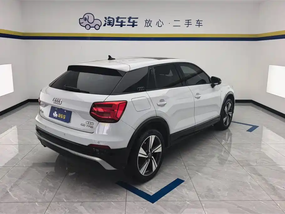 Audi Q2L 2020