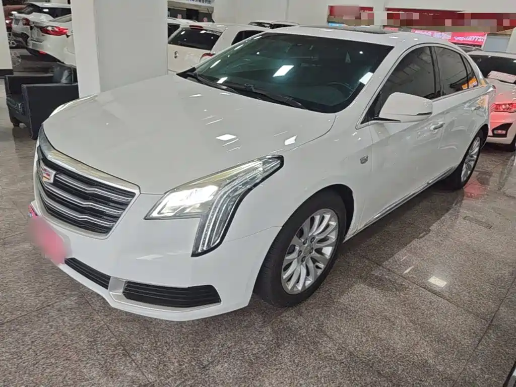 Cadillac XTS 2018 — фото 1
