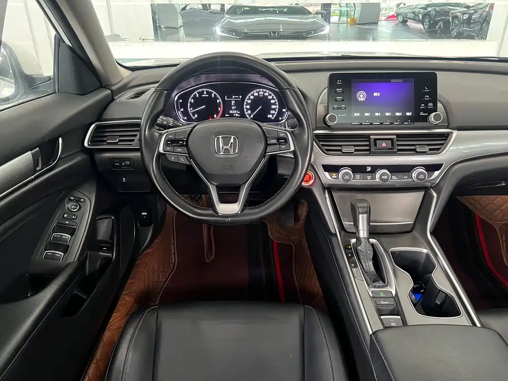 Honda Accord 2020 — фото 13