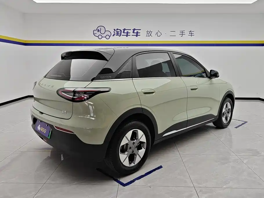 Geely Galaxy Starwish 2025 — фото 3