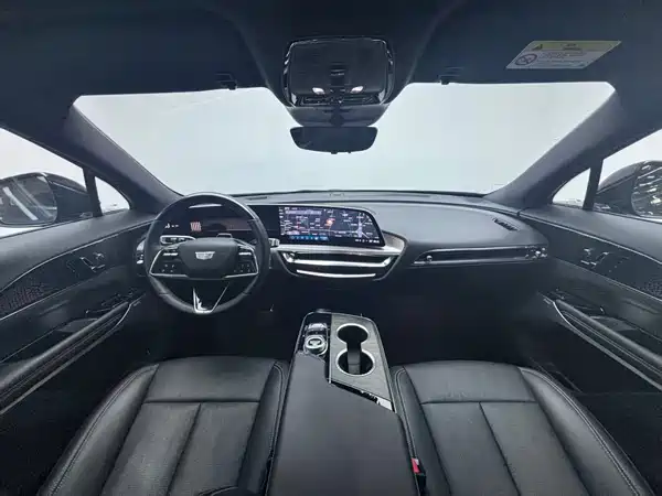 Cadillac Lyriq 2025