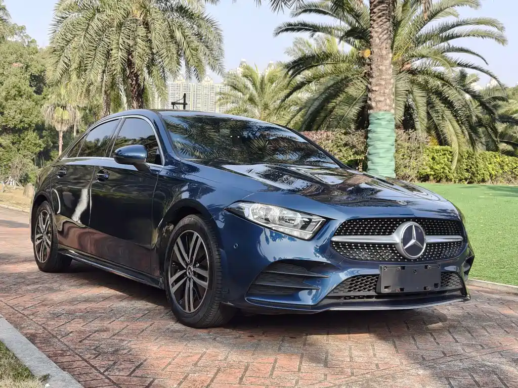 Mercedes-Benz A-Class 2019 — фото 3