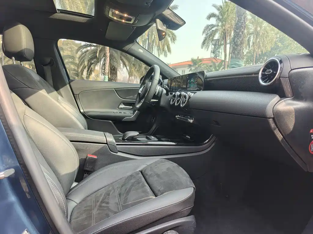 Mercedes-Benz A-Class 2019 — фото 9