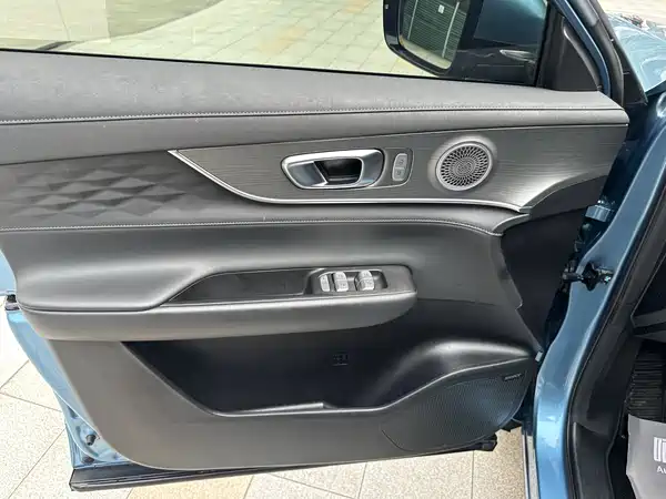Chery Tiggo 8 PLUS C-DM 2025