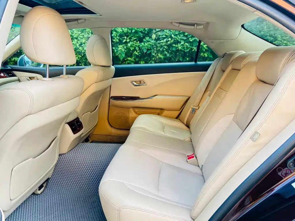 Toyota Crown 2014