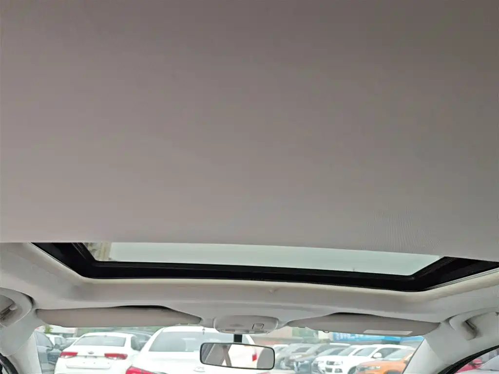 Citroen C-Quatre 2015 — фото 18