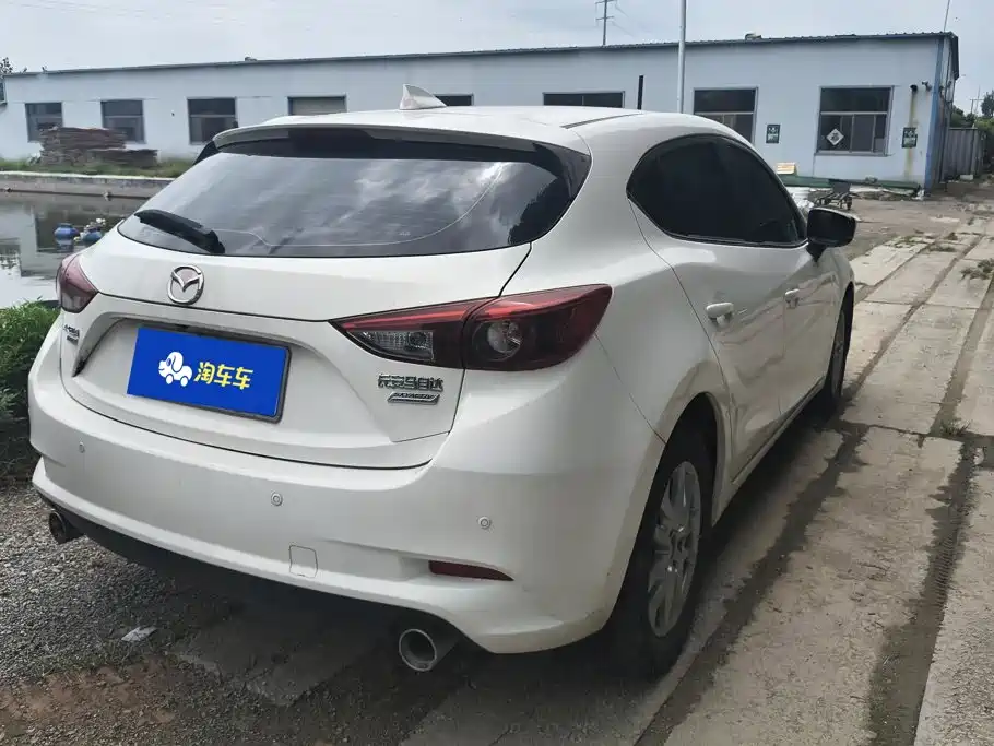 Mazda 3 Axela 2019 — фото 3