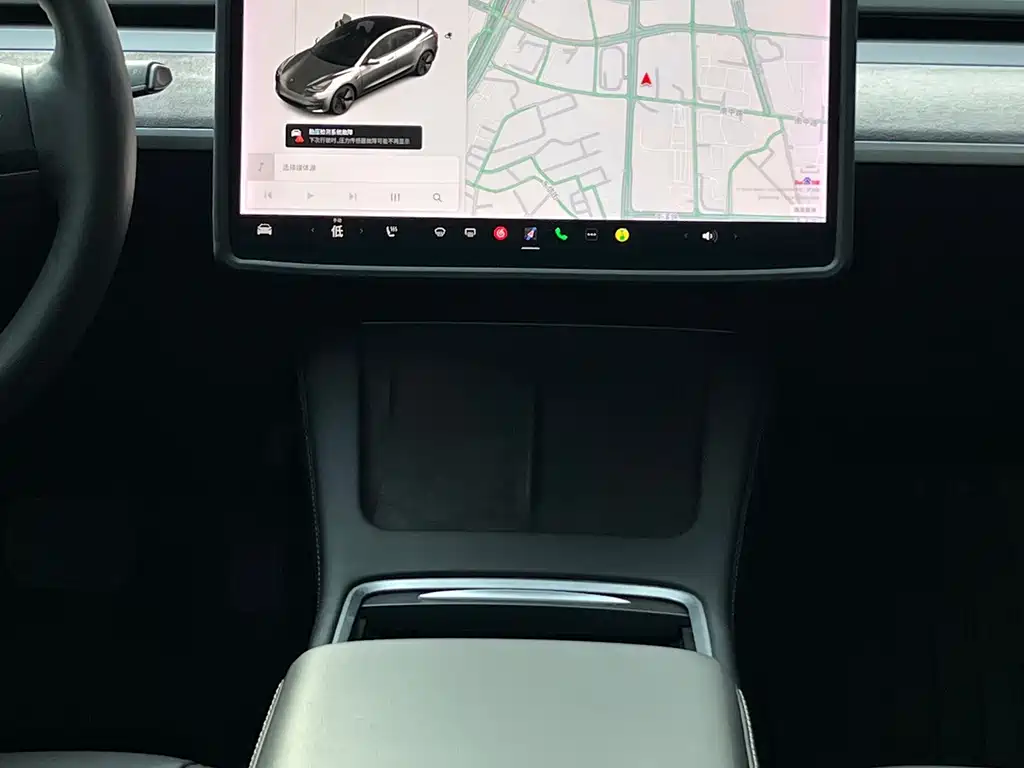 Tesla Model 3 2021 — фото 13
