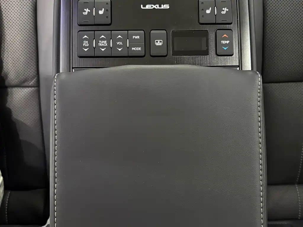 Lexus ES 2019 — фото 9