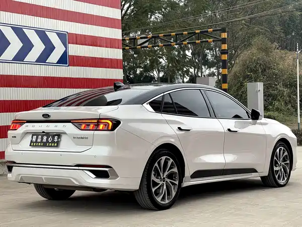 Ford Mondeo 2023