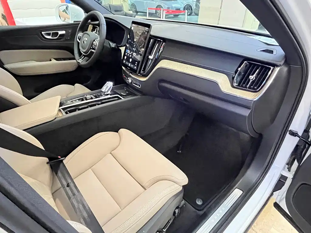 Volvo XC60 2026