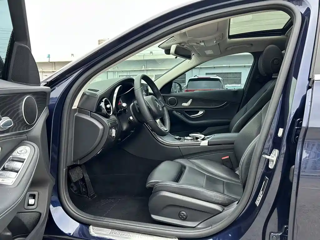 Mercedes-Benz C-Class 2017 — фото 14