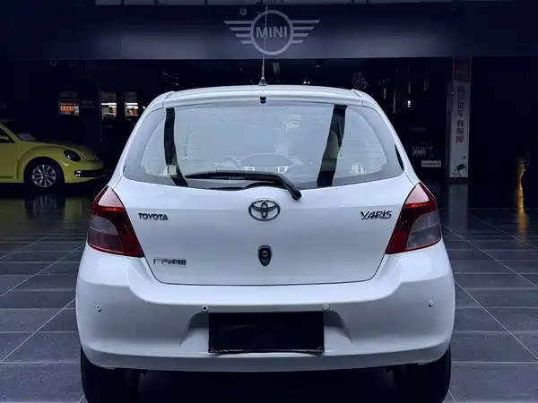 Toyota Yaris 2011