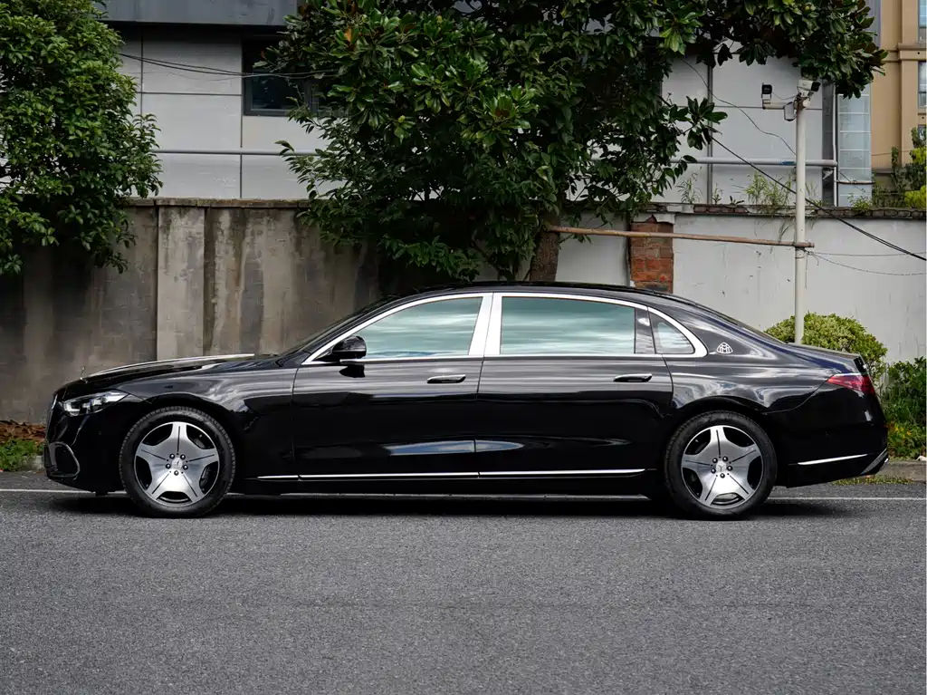 Mercedes-Benz Maybach S-Class 2022 — фото 3
