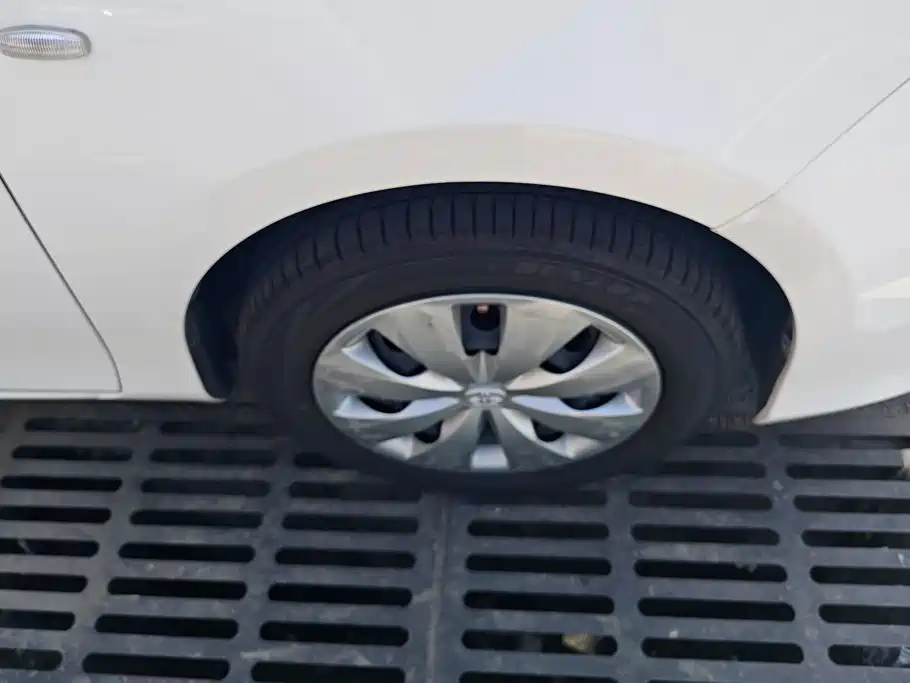 Toyota Yaris L 2019