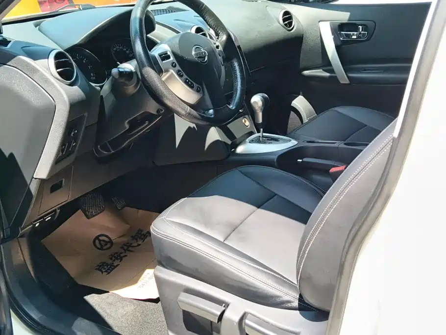 Nissan Qashqai 2015 — фото 9