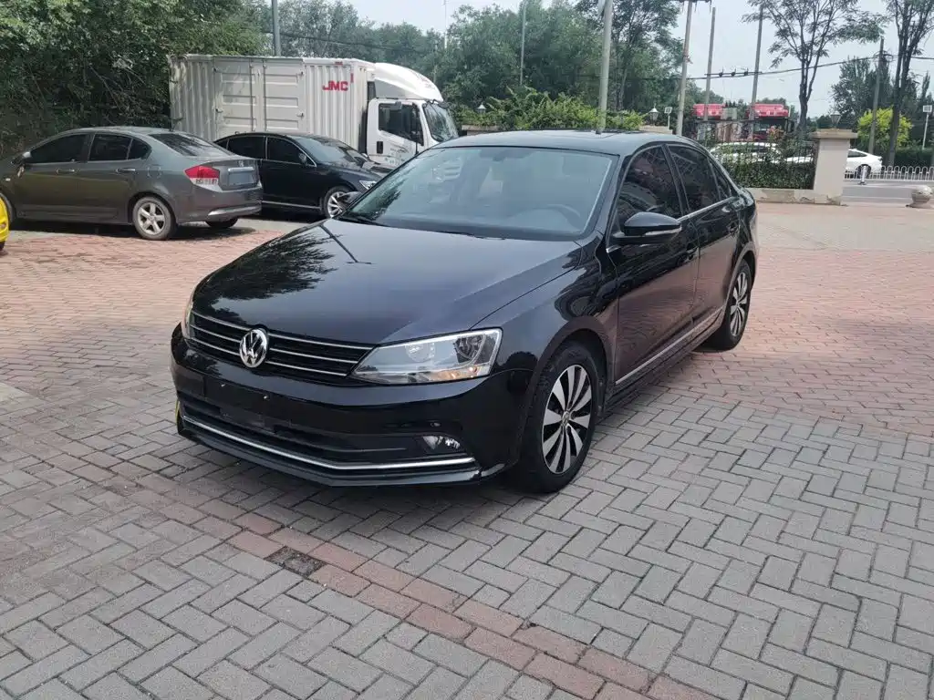 Volkswagen Sagitar 2018
