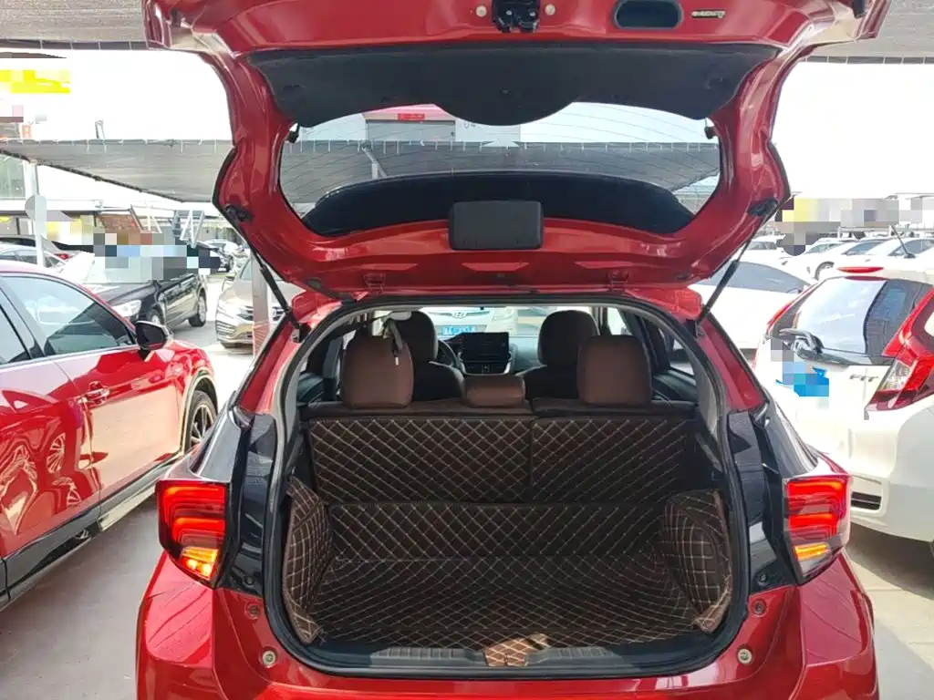 Toyota Yaris L 2020 — фото 19