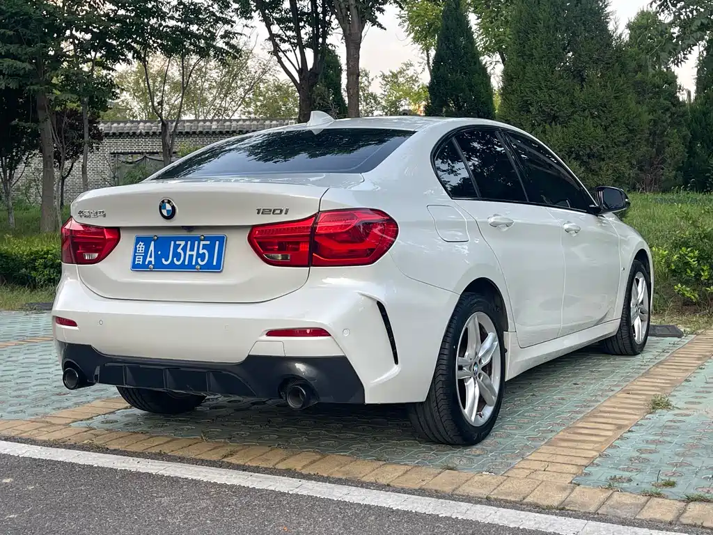 BMW 1 Series 2022