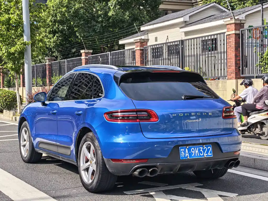 Porsche Macan 2017 — фото 14