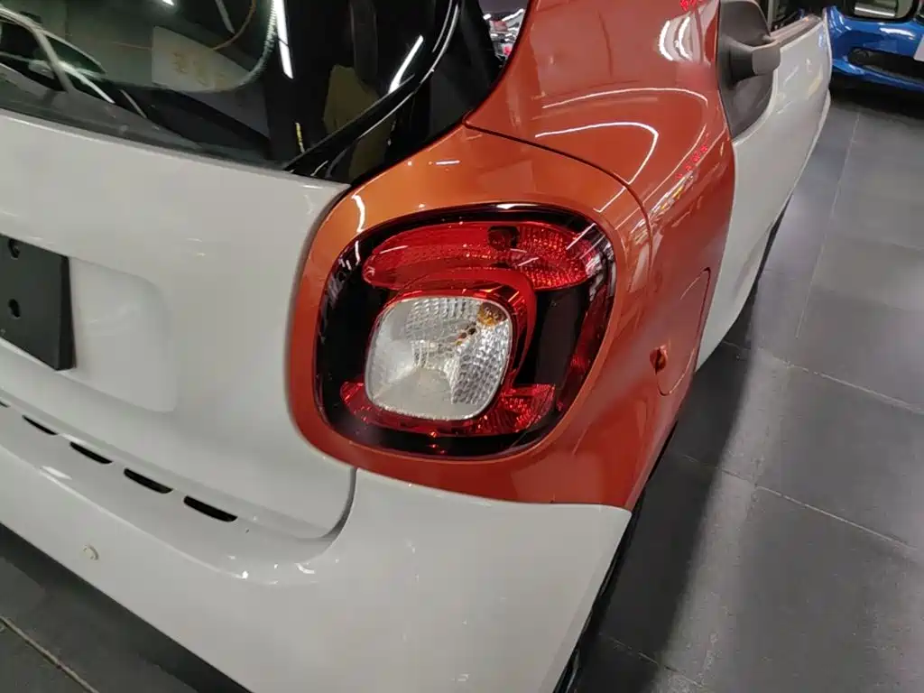 smart fortwo 2018 — фото 8