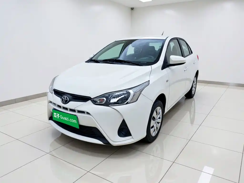 Toyota Yaris L 2019 — фото 1