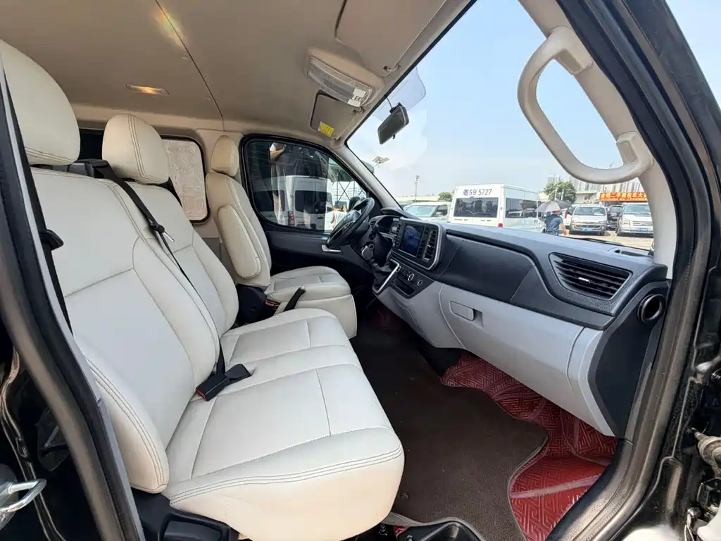 Maxus V80 2024