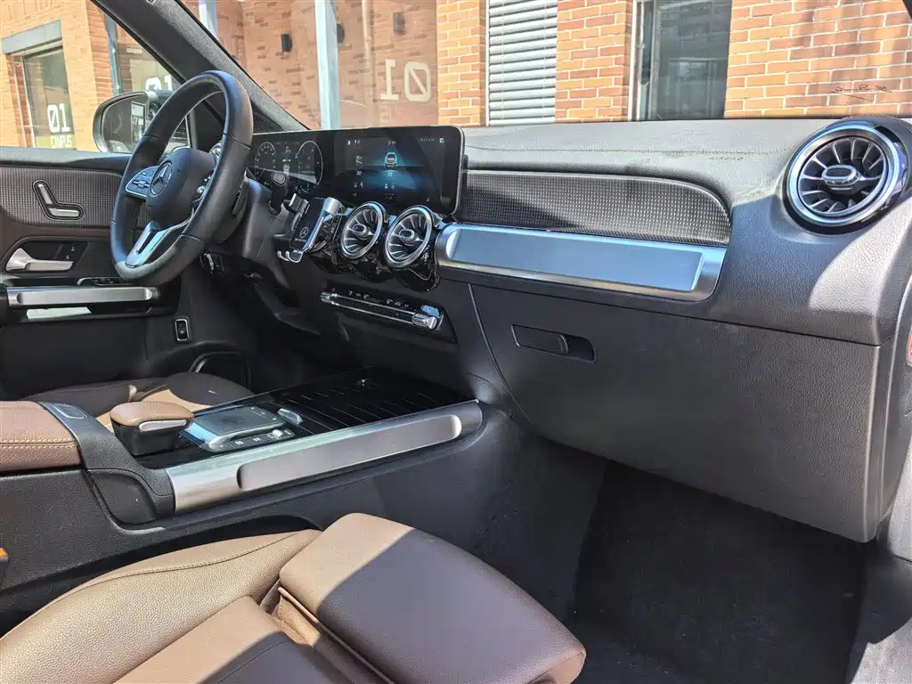 Mercedes-Benz GLB 2020 — фото 18