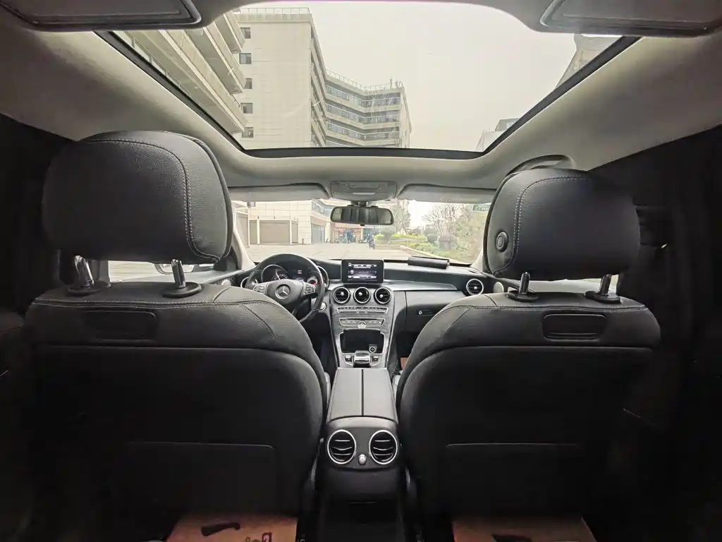 Mercedes-Benz C-Class 2018 — фото 15