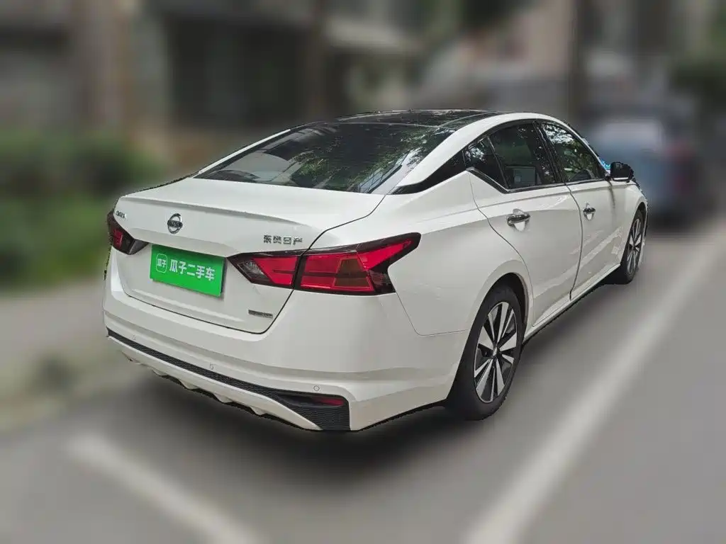 Nissan Teana 2022