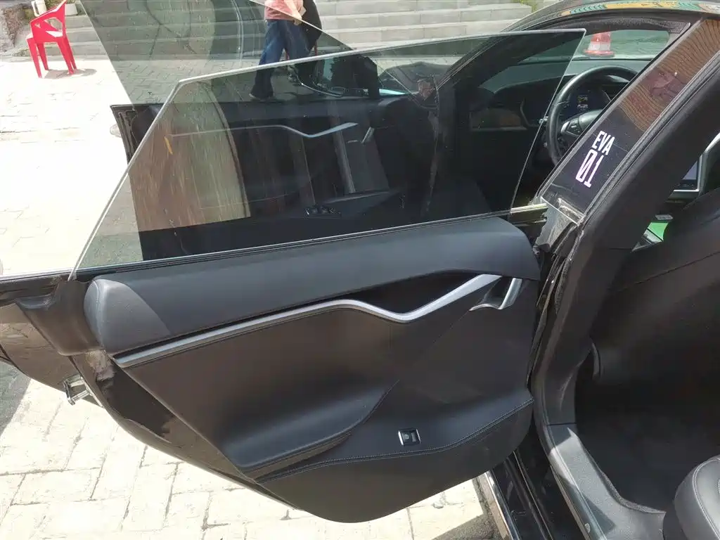 Tesla Model S 2019 — фото 18