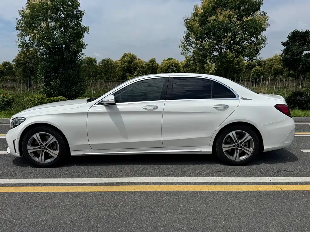 Mercedes-Benz C-Class 2018