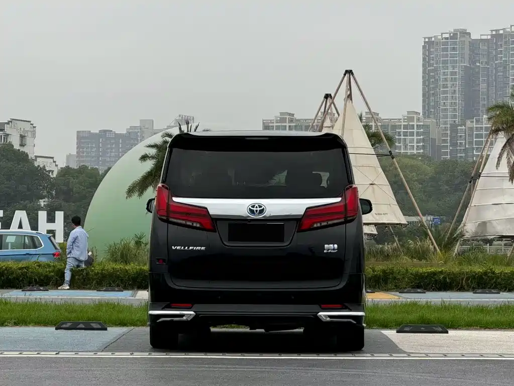 Toyota Vellfire 2020 — фото 8