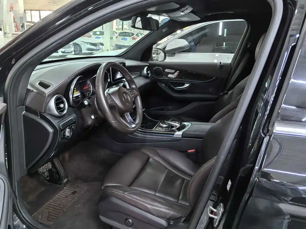Mercedes-Benz GLC 2019 — фото 11