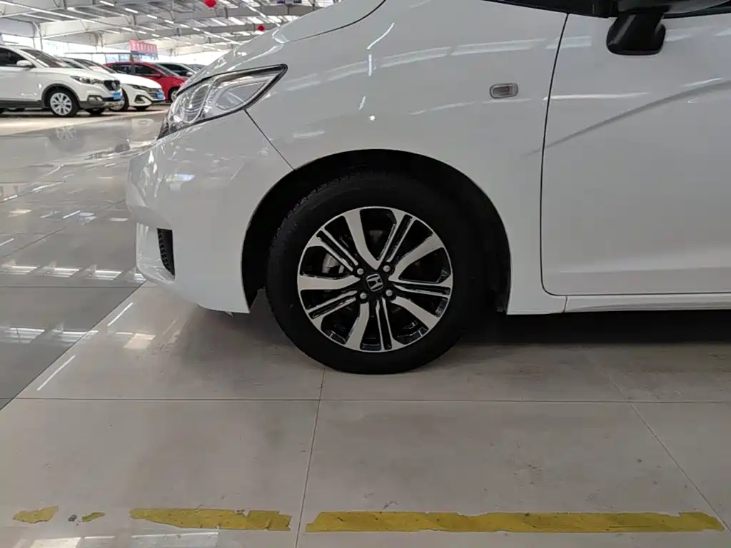 Honda Fit 2017 — фото 23