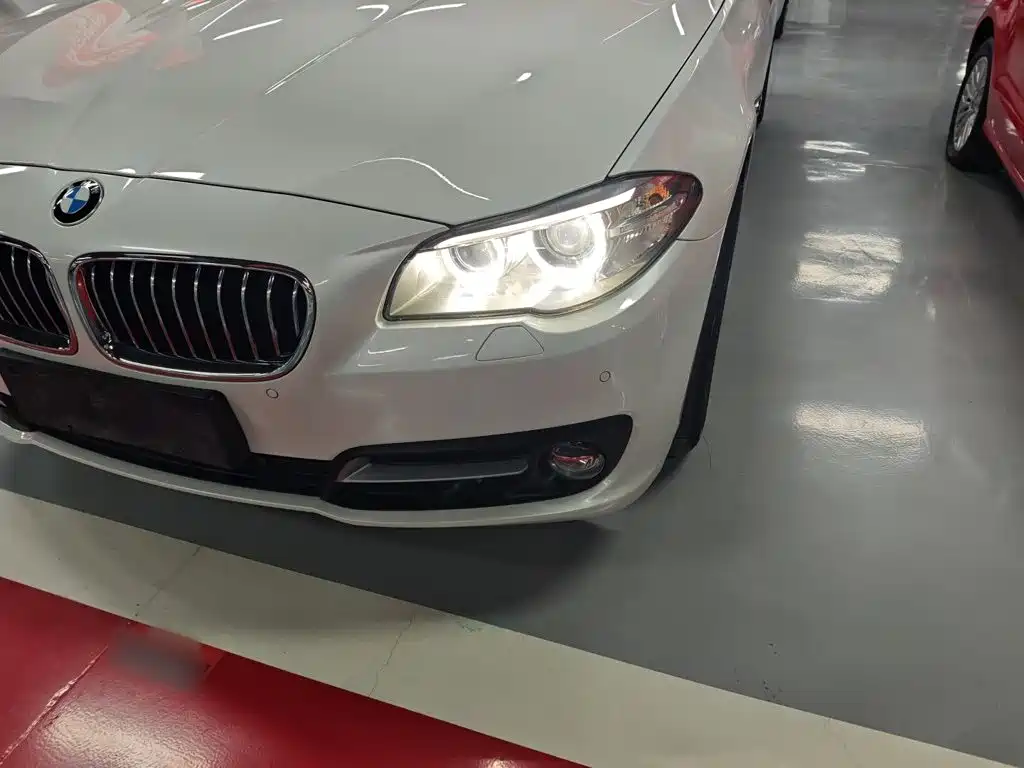 BMW 5 Series 2014 — фото 24