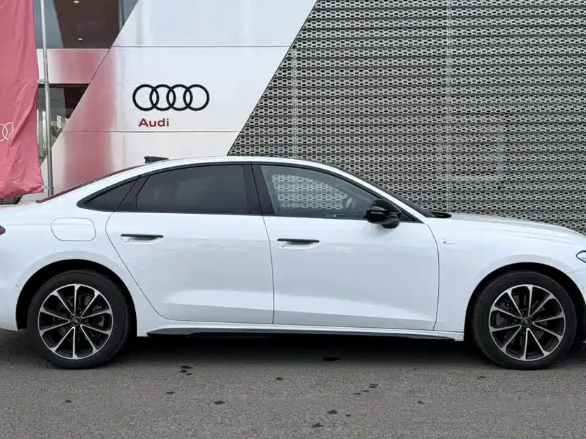 Audi A5L 2025 — фото 3