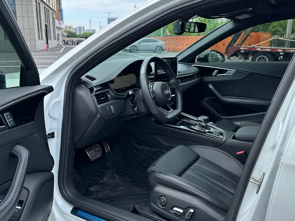 Audi A4L 2024