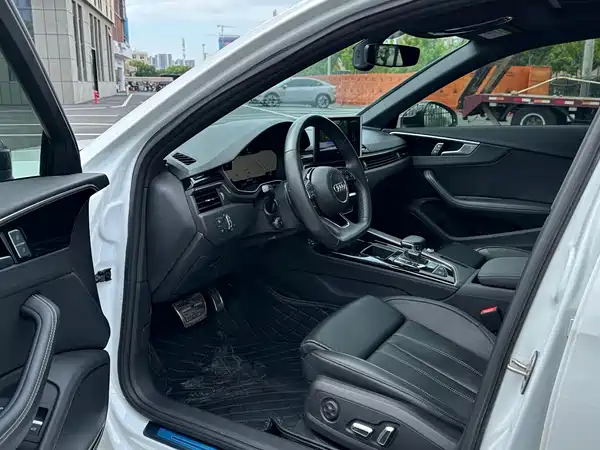 Audi A4L 2024