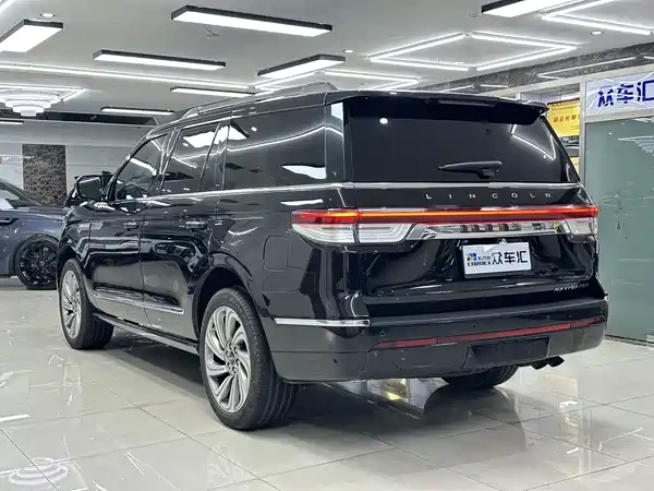 Lincoln Navigator 2023