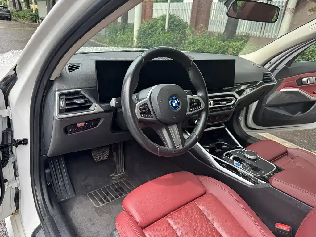 BMW i3 2024 — фото 6