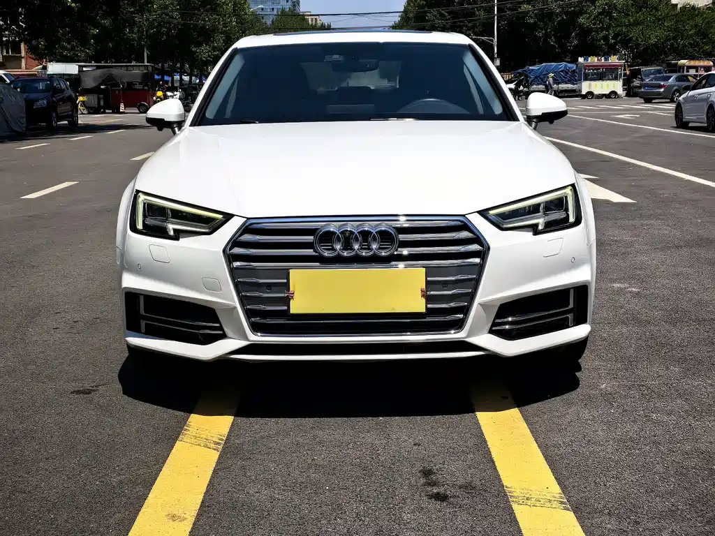 Audi A4L 2018 — фото 2