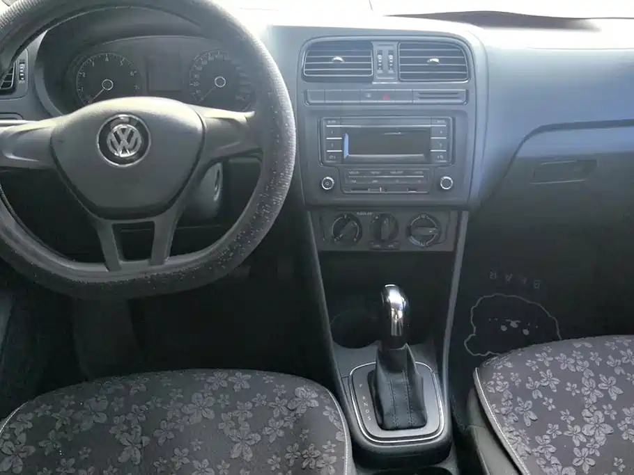 Volkswagen Polo 2018 — фото 12