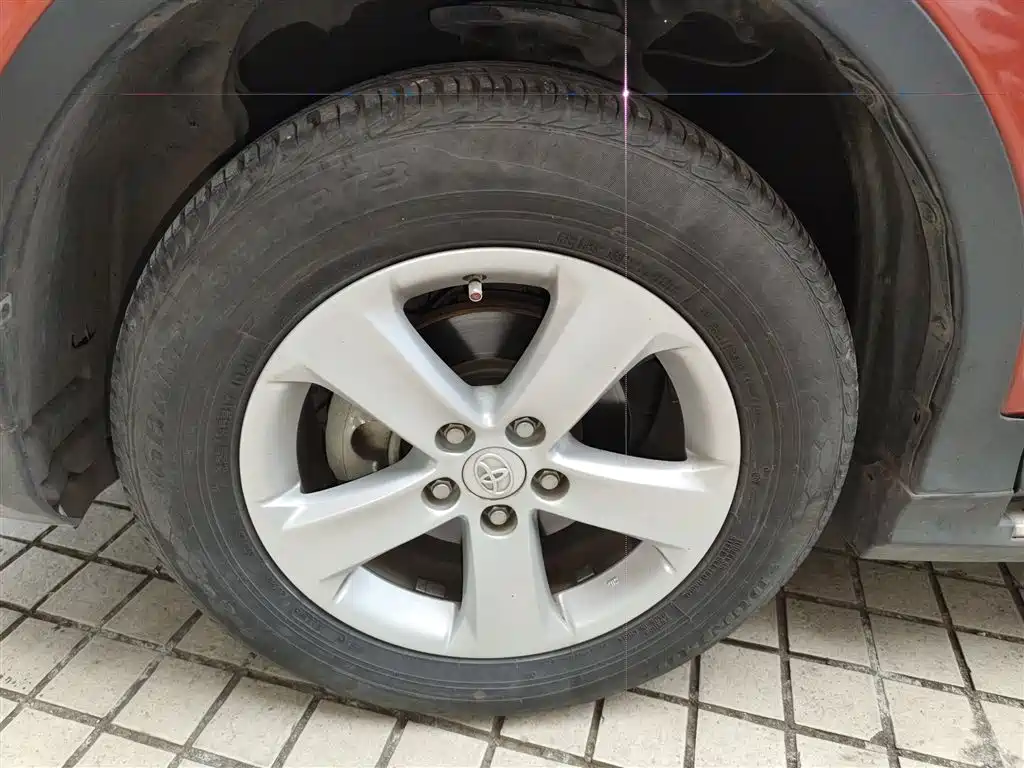 Toyota RAV4 2014 — фото 26