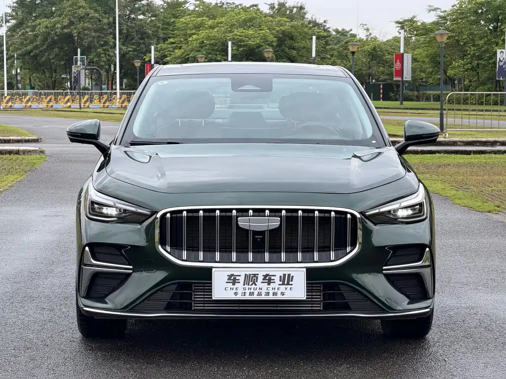 Geely Emgrand 2025