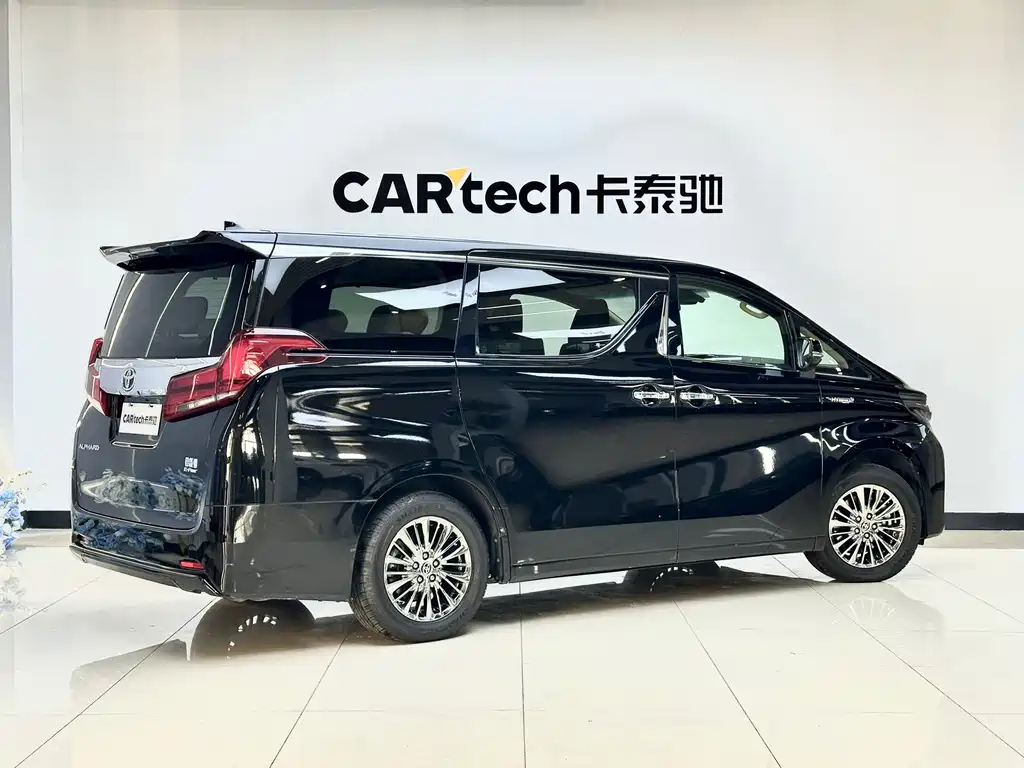 Toyota Alphard 2022 — фото 3